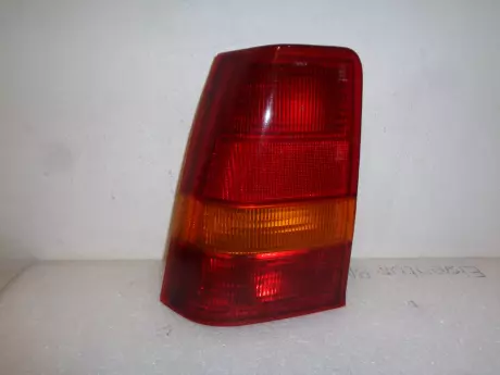 Opel kadett E 5dv levá lampa